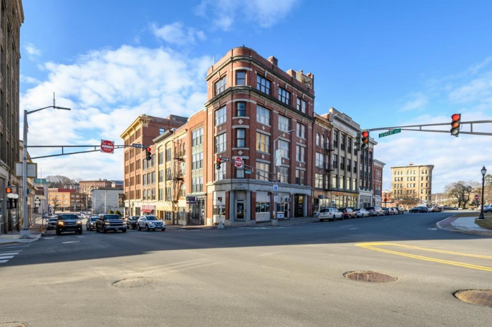 Luxury Bangor Loft With Rooftop Terrace Image 21